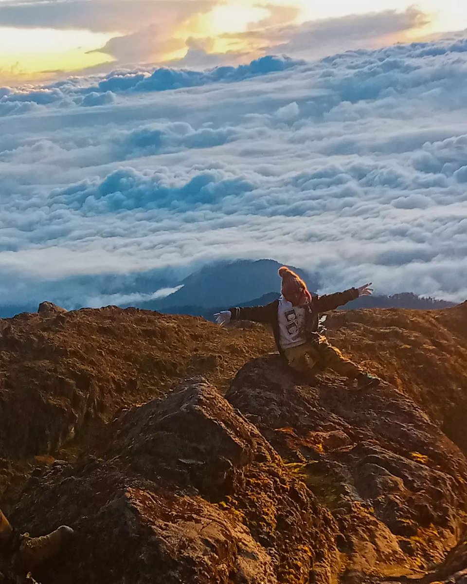 pngjourneys's tweet photo. Are you Keen for more adventures!🙌🏽😎 
📸carolquin_ [iG]
#mtwilhelm #gembogl #kundiawagembogl #simbuprovince #explorepng #beautifulpng #visitpapuanewguinea https://t.co/gcqspH8rUL