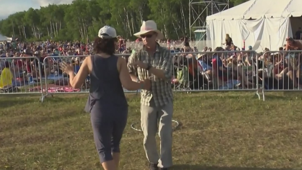 ctvwinnipeg's tweet image. COVID-19 vaccine requirements lifted for Winnipeg Folk Festival audience members winnipeg.ctvnews.ca/covid-19-vacci…