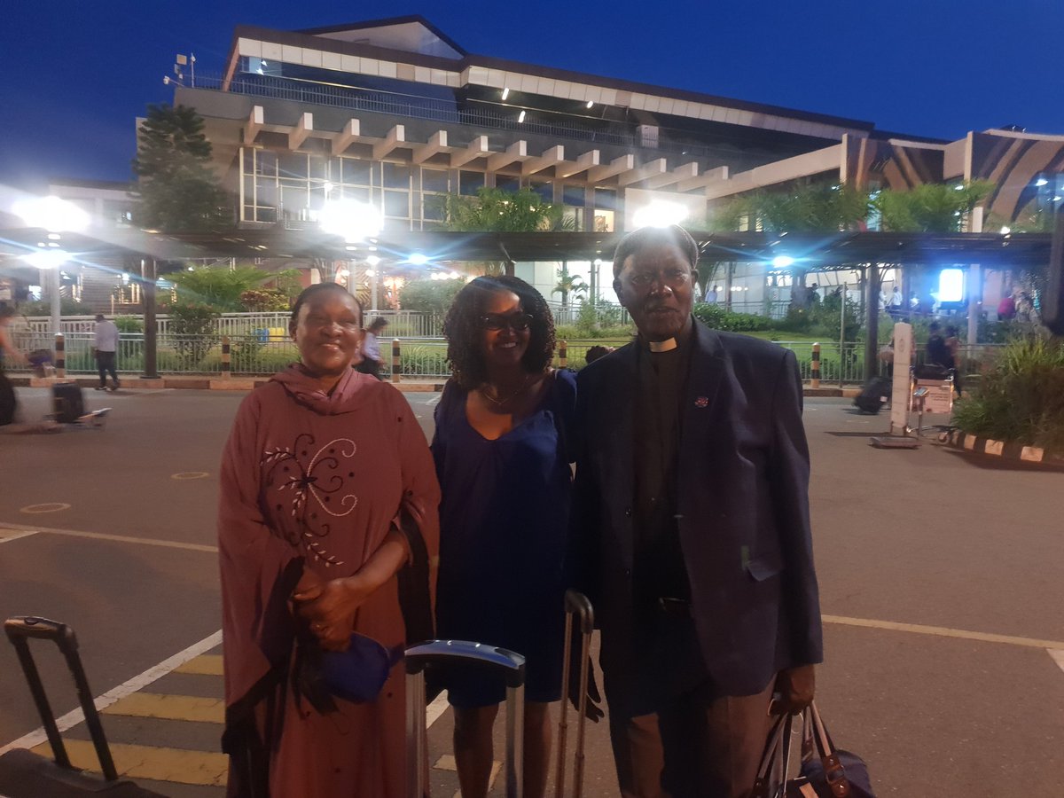 MaureenHirwa's tweet photo. My parents travelling, i decided to check what was in the hand laggage 😉 .. i found the Holy BIBLE 🙏

God be with my Papa &amp; Mama https://t.co/E5mIyojvyE