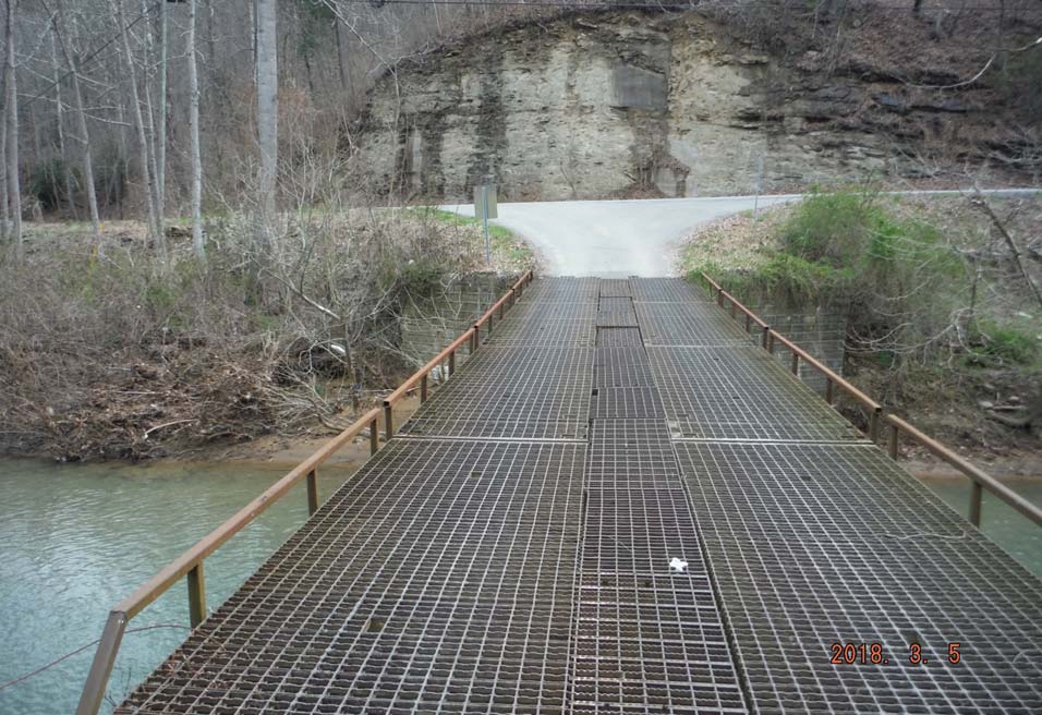 BridgingKY's tweet photo. Construction Alert 🚧 

Work is underway on this Leslie County bridge over Middle Fork Kentucky River. The new bridge will be built downstream of the existing bridge. 

Traffic will use the current bridge during construction, which should last 60 days. https://t.co/Rs7rvflMFk