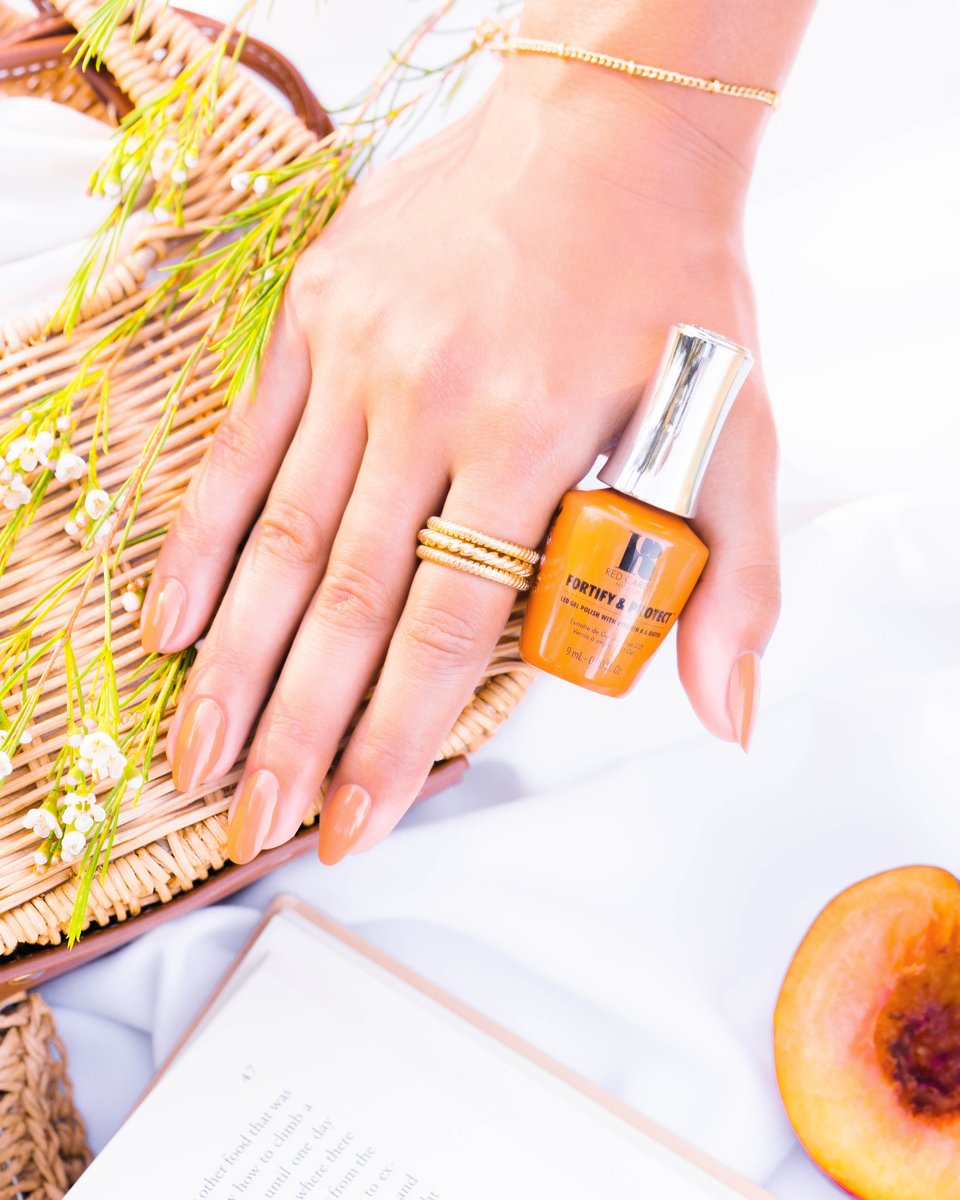redcarpetmani's tweet photo. A picnic in the park and wearing a pumpkin crรจme shade is a Friday afternoon mood ๐งก Shade featured: Ahead Of The Game in our Fortify & Protect formula. Shop the link in our bio for our gel polishes now! #RCM #RedCarpetManicure #RCMBabes #AheadOfTheGame #RCMFortifyAndProtect https://t.co/Pfi3jX5hM0