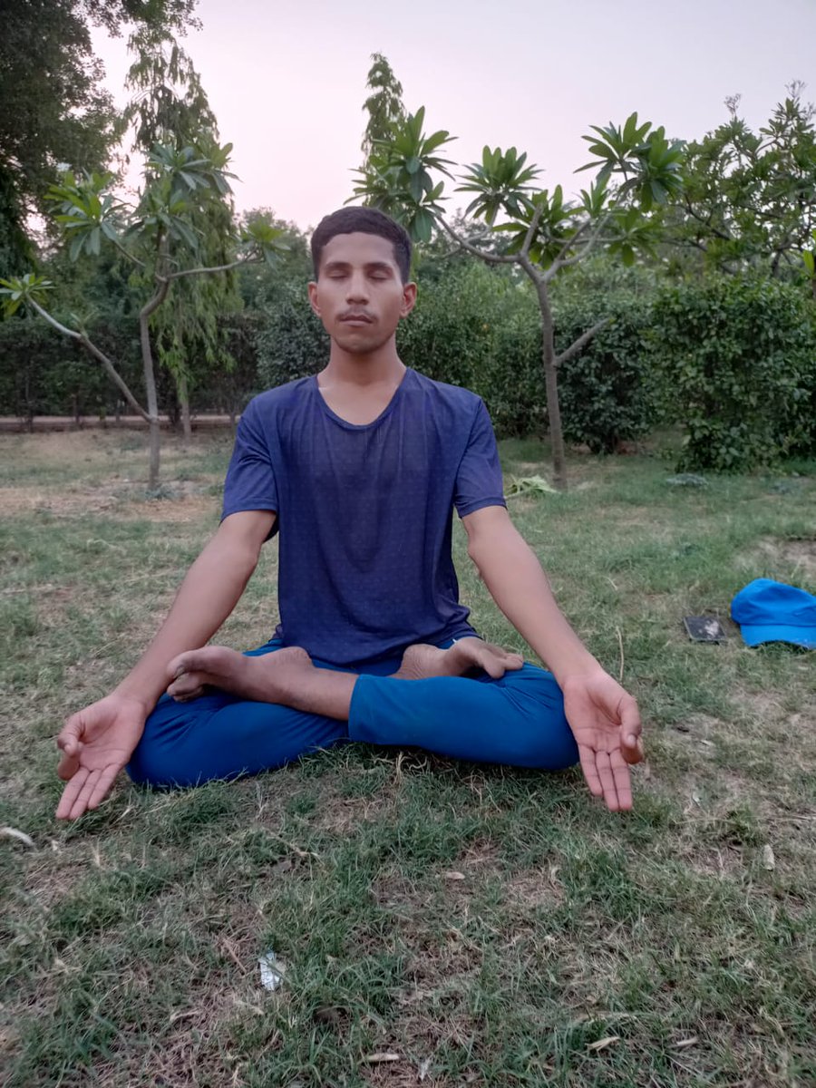 MYBEastDelhi's tweet photo. #AzadiKaAmritMahotsav
Yoga is essential to keep us healthy physically and maintain an overall positive attitude.
@ianuragthakur @NisithPramanik @GautamGambhir @YASMinistry @Nyksindia @moayush #yoga4life #youthforyoga #IDY2022 https://t.co/DiQFWxceiZ