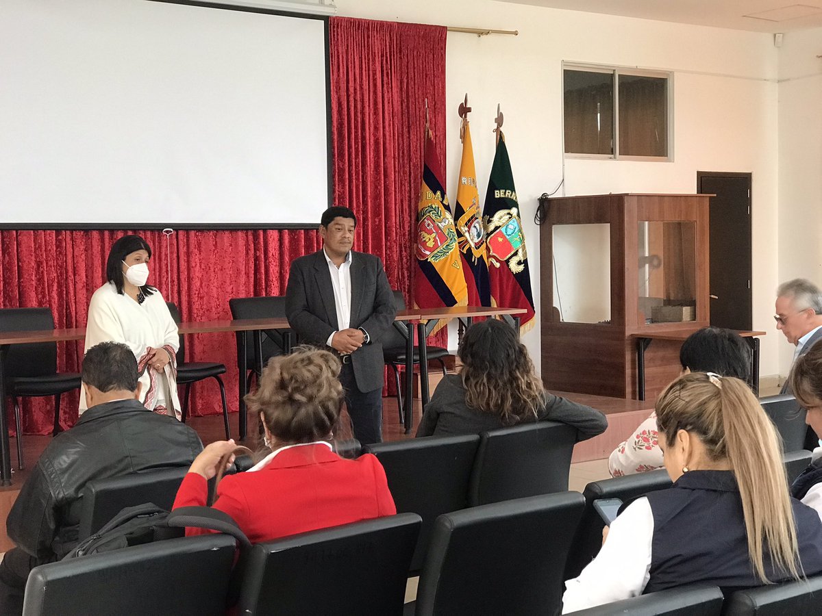 [AHORA] Comisión liderada por la Subsecretaria de Apoyo Seguimiento y Regulación, Doris Guamán; realiza recorrido por instituciones educativas de la ciudad de Loja, con el fin de implementar plan piloto de inscripciones para nivel inicial. 

#FuertesPorLaEducación