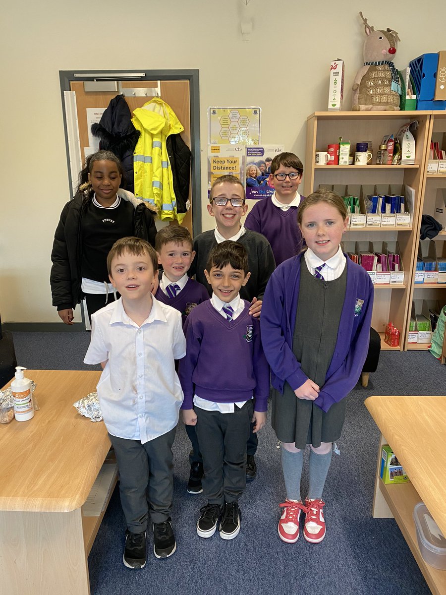 mrsux2's tweet photo. Lots of fun today @StMonicaMilton for hot chocolate Friday. These superstars were nominated by their teachers and I got to enjoy the hot chocolate and chat! https://t.co/OgSHaYw1Gw