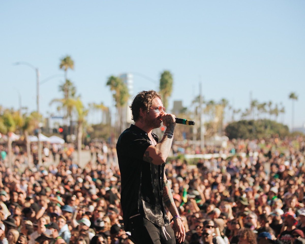 calivibesfest's tweet photo. Andy, our hearts are broken 💔 We were inspired by your talent &amp; uplifted by your soul &amp; swagger. It’s with a heavy heart that we offer our thoughts &amp; prayers to your family, band mates, loved ones &amp; your loyal fans. Love from all of us at Cali Vibes Fest #AndyJChaves @Katastro https://t.co/svFbubXEPp