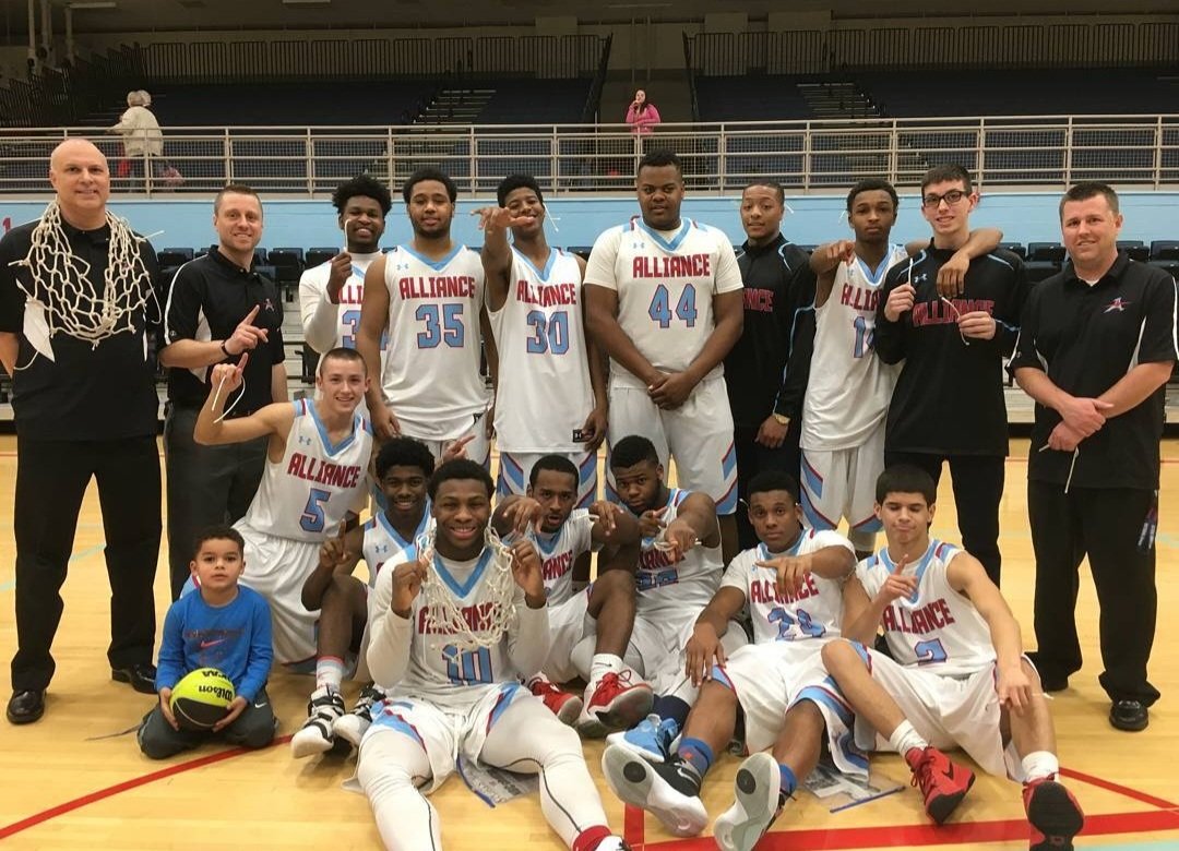 CoachLong15's tweet photo. Earlier this week I made the tough decision to step away from coaching hoops at AHS after 7 yrs. Blessed to be apart of 4 league titles, two 20+ win seasons &amp; 2 trips to districts....but more importantly for the life-long memories &amp; bonds that were made along the way!
#RepThatA https://t.co/gEbFcDMrqi