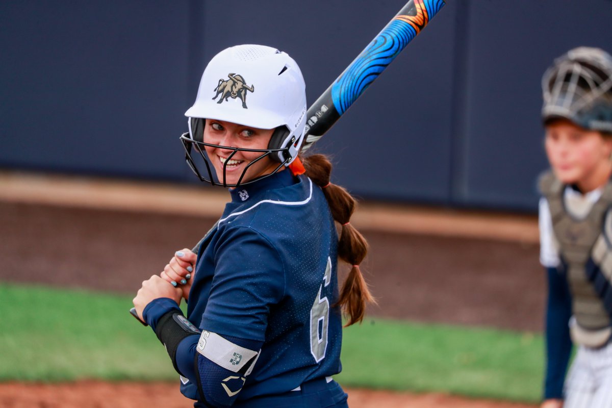 USUSoftball's tweet photo. Thank you, @sydneesmith 💙🤘

#AggiesAllTheWay https://t.co/JnNXZiVXfs