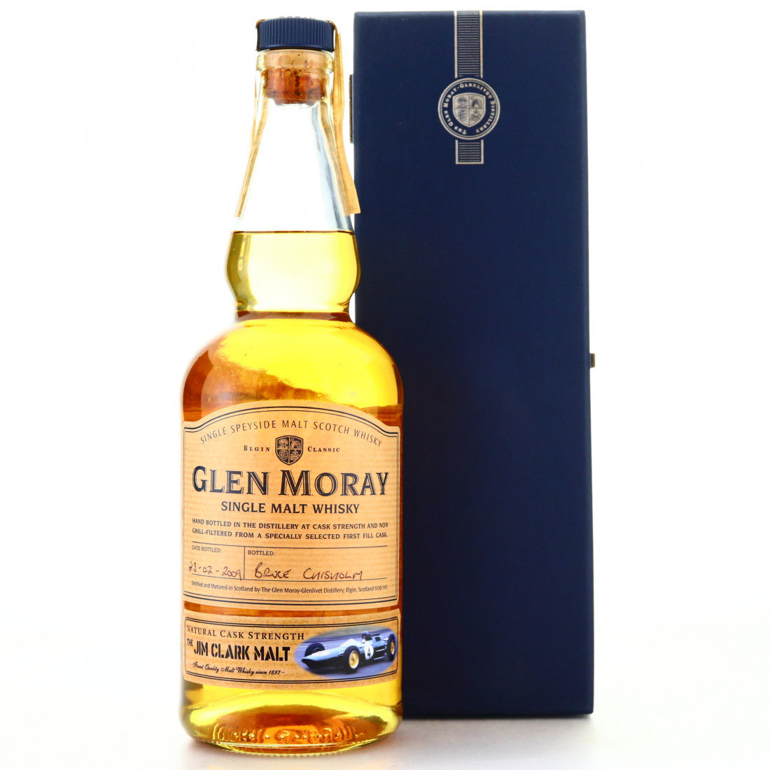 gmracingblue's tweet photo. Cheers @GordonMercedes9 and all round to @GordonGD15 for a dram 😉 #AllFriendsWelcome 🥃.... https://t.co/xRmMaYqsps