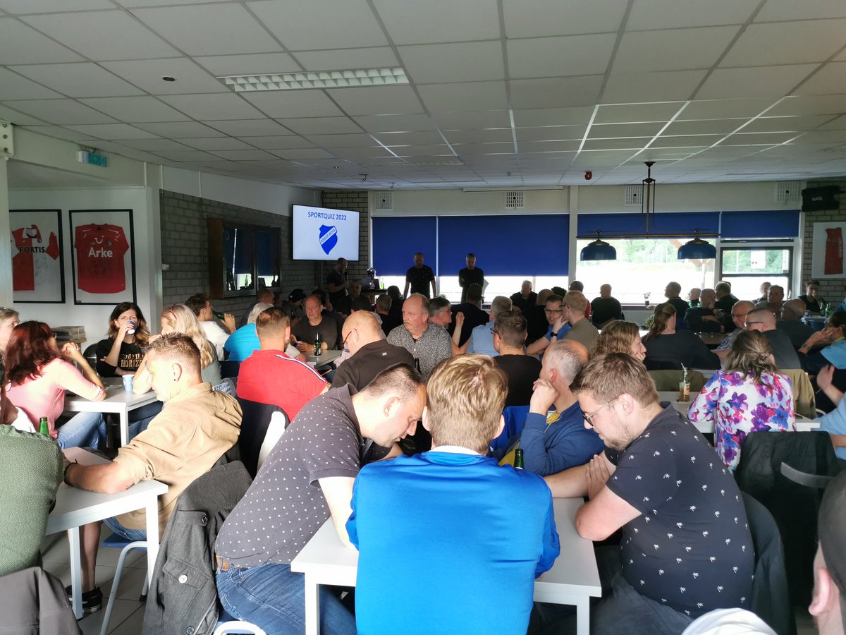 Volle kantine 😎 Tijd voor de #sportquiz!