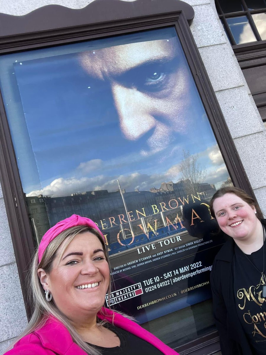 SavannaGerrard's tweet photo. Derren Brown tonight!😍😍😍😍 @DerrenBrown  night 1/2 https://t.co/uJCQIsFrrN
