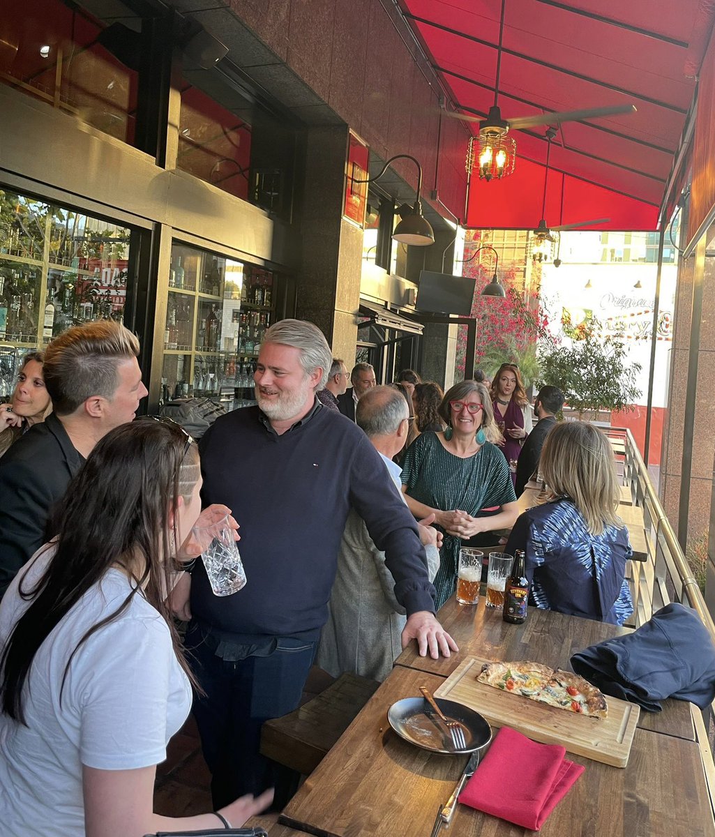 FrenchCluster's tweet photo. Another fantastic #networking evening in Los Angeles in the books. Thank you all for coming in Downtown LA on this beautiful spring evening. Up next: event in Newport Beach, CA and Chicago, IL. Stay tuned! 🇫🇷🤝🇺🇸

#WeAreFrenchCluster #FranceintheUS https://t.co/3u56xhceL5