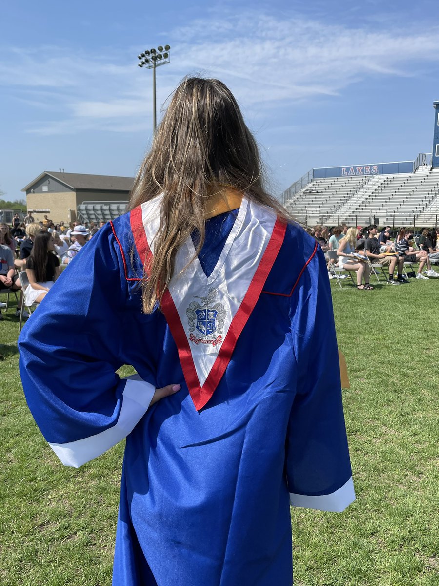Seniors!!! As you get dressed for graduation on Sunday, layer your honors items in this order:
1) Cum Laude medallion 
2) NHS stole                                   3) all cords   
4) Cum Laude stole (crest to the back)             CONGRATULATIONS, SENIORS!!! 💙🦅💙🦅💙
