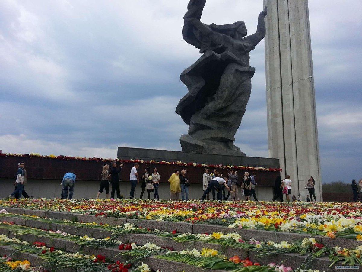twit_impressive's tweet photo. ❗️Рижская дума на заседании проголосовала за снос памятника Освободителям в Риге.
Уроды, иначе и не скажешь. https://t.co/F9kIVrnyb0