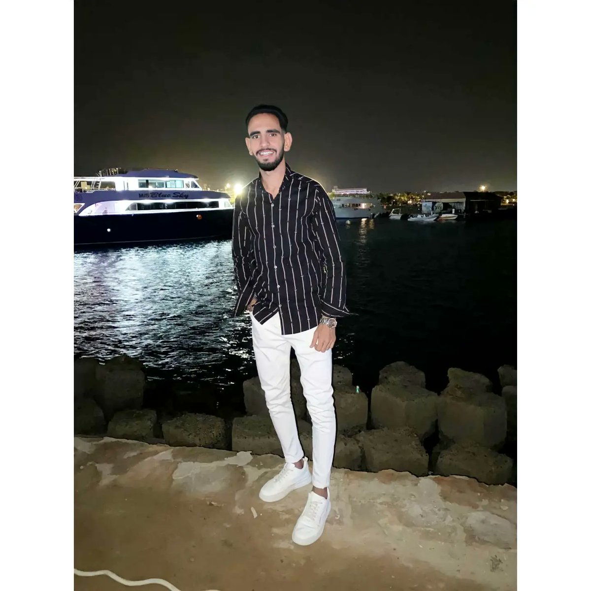 Elsoghayer_8's tweet photo. عقرب ف كتابتي..فبسم بدنكوا🖤🤍 https://t.co/Bjyexm3lZy