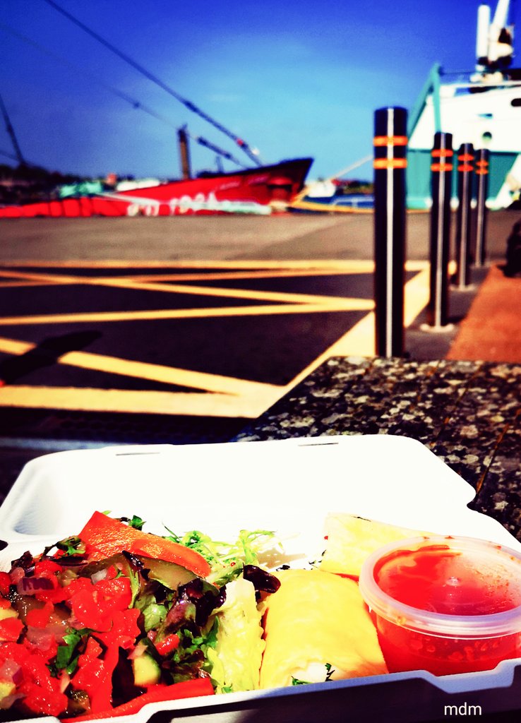 shellakeypookey's tweet photo. @CheekyCodLaCote
I think it's the law in #Wexford to be staring at the sea eating fish.
A #cheeky lunch
#codalmighty
π ππππππππππ https://t.co/rroR6p7FgV