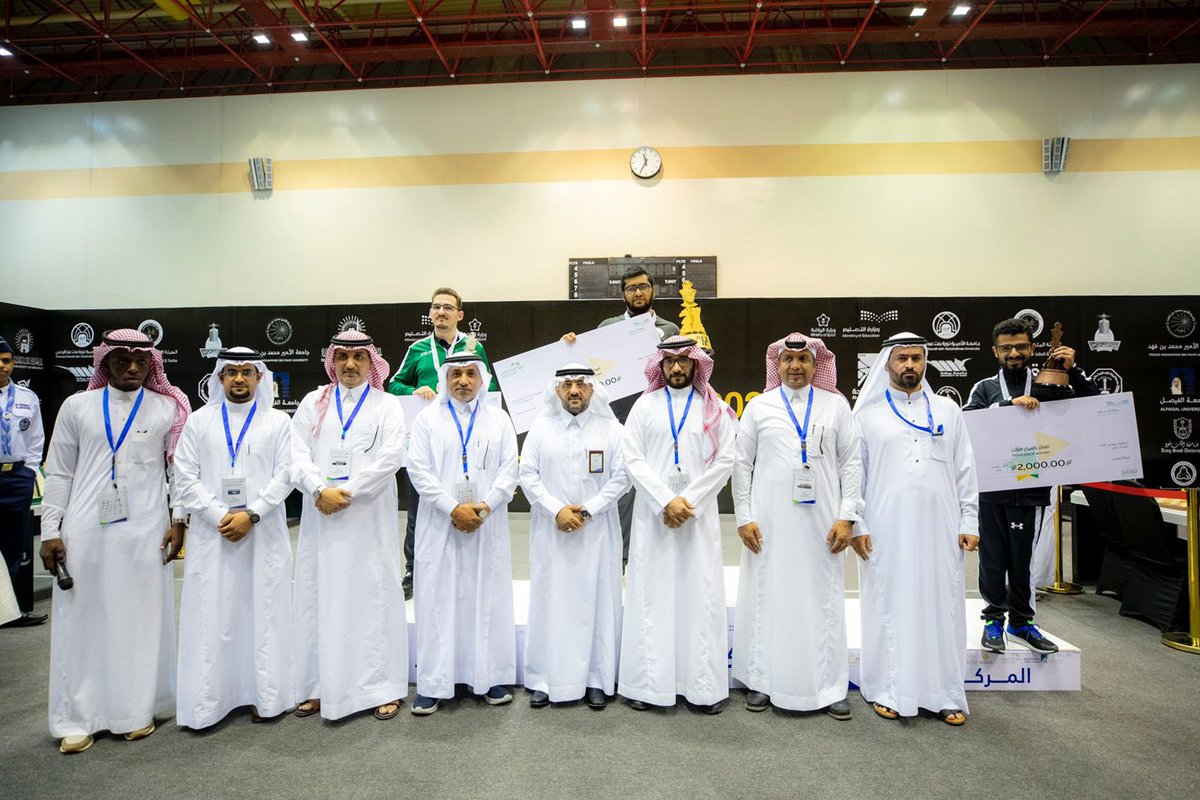 BahaUniversity's tweet photo. #تغطية | برعاية معالي وزير التعليم ؛ وحضور وكيل #جامعة_الباحة للشؤون الأكاديمية د.عبدالعزيز الغامدي رئيس الاتحاد الرياضي للجامعات السعودية أ.د خالد المزيني وعميد شؤون الطلاب د.أحمد ساعد، اختتمت بطولة #الإتحاد_الرياضي_للجامعات_السعودية_للشطرنج (طلاب) . https://t.co/Dzc6eJYKs9