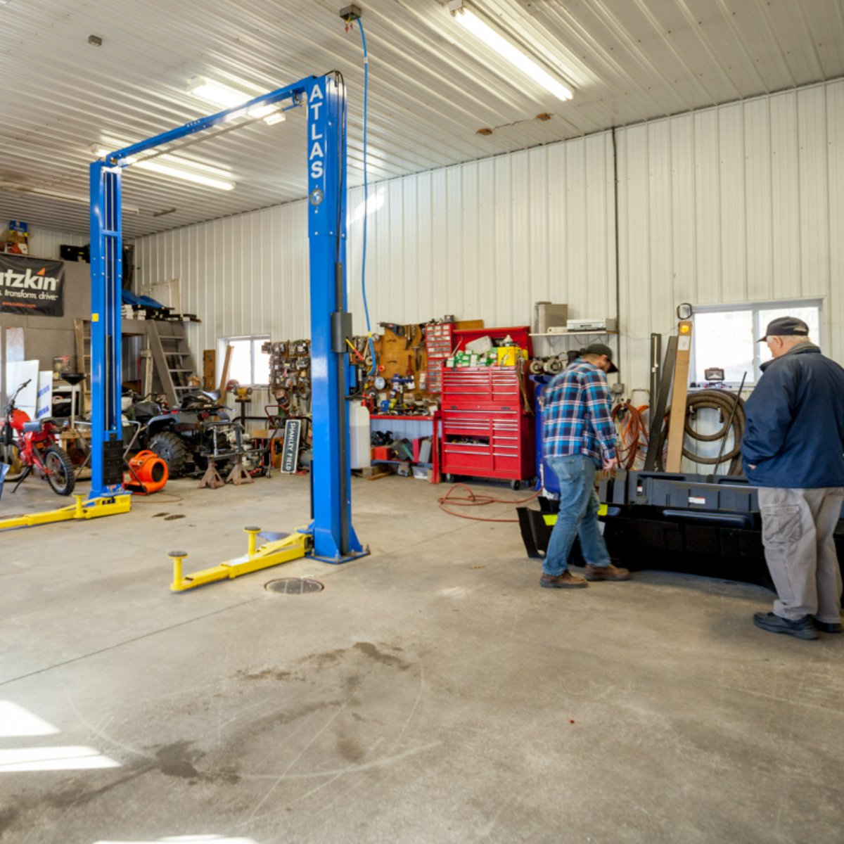 S_S_AUTO's tweet photo. Put your trust in us, and we'll have your trailer back up and running in no time. Get in touch if you're needing to repair your trailer! https://t.co/hZZRcDRKbR