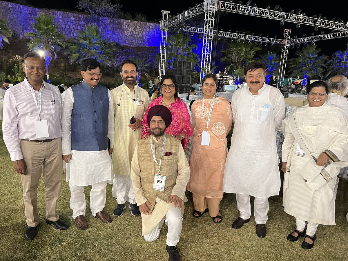 rajanipatil_in's tweet photo. Nav Sankalp Chintan Shibir 2022 at Udaipur.we stand united &amp; determined! @ambika1942 ji, @kumari_selja ji, @shaktisinhgohil ji, https://t.co/XW8Ww3Rp6i