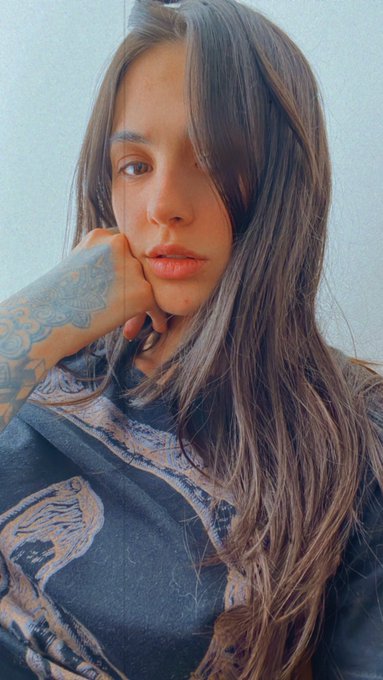 GUYS! I AM LETTING YOU KNOW EARLIER SO YOU DON&rsquo;T HATE ON ME TOO MUCH!   LAST NIGHT I FORGOT TO TAKE MY<a href="/tag/mvsales"class="tags"><span>#mvsales</span></a>