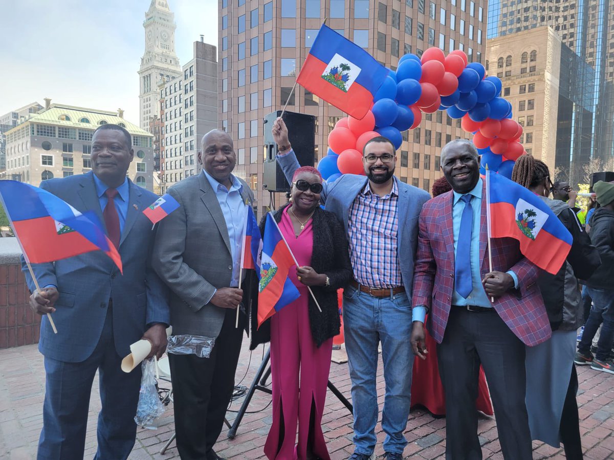 Russell E. Holmes tweet media