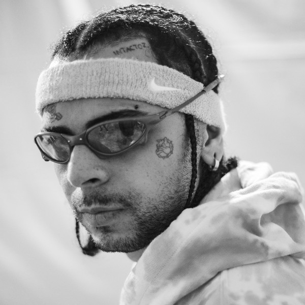 ZonaSuburbana's tweet photo. DogDu lança álbum “MTG de Cachorro” em mistura de funk, trap e plug
#Rap #HipHop #Trap #Funk #DogDu #MTGdeCachorro
🔽Matéria completa acesse🔽
https://t.co/zgJQ8nFGq6 https://t.co/ZcUsRrCYWp