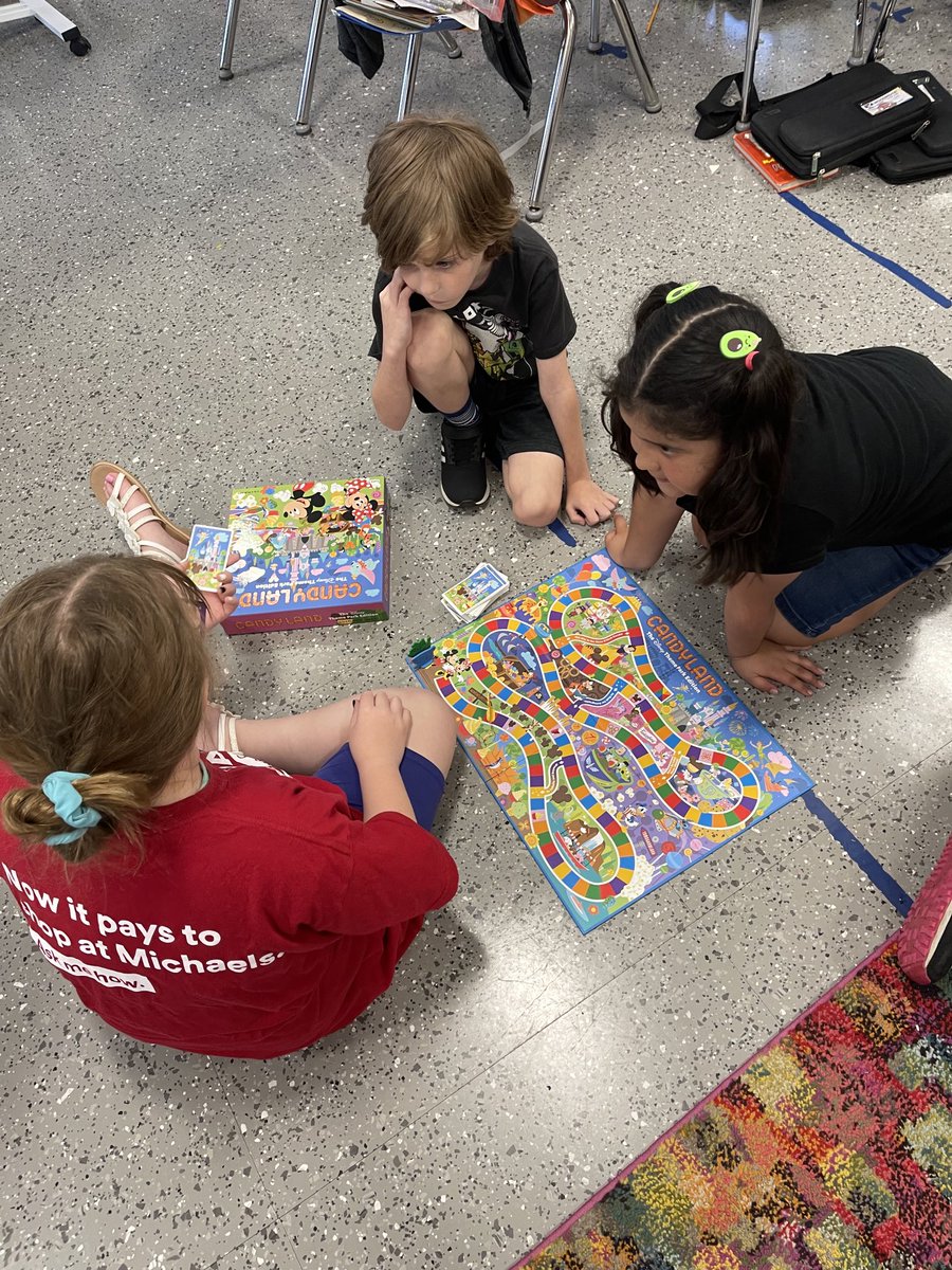 valentoure's tweet photo. It’s board game day today! ⁦@SipleySchool⁩ https://t.co/iKtnCXkHKV
