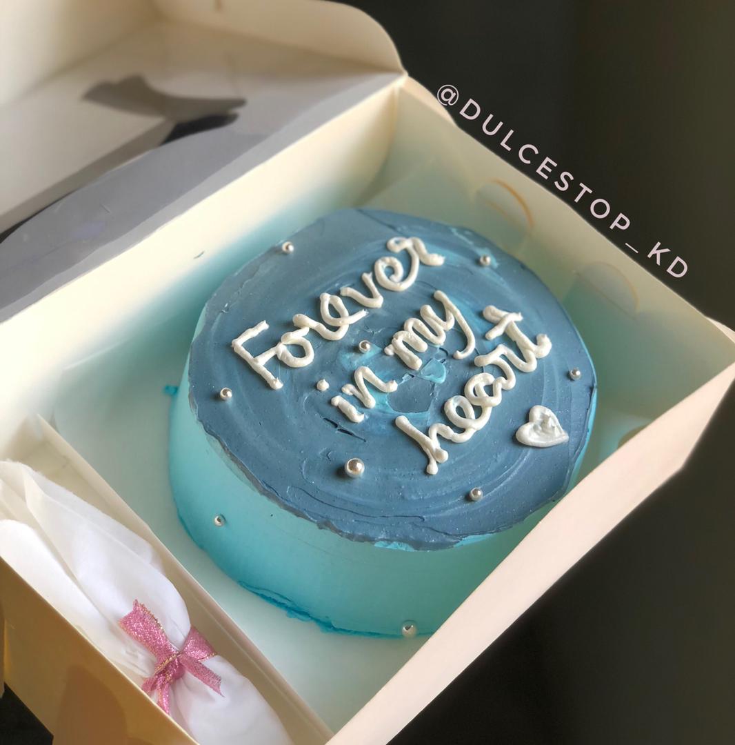 azizaabou28's tweet photo. My sister @Boddoh_b makes these dreamy bento cakes!😍
They're so cute, affordable, and they taste even better.
She's Kaduna based, look up @dulcestop_kd on IG and get yours💕✨ https://t.co/CsmWM0oU2F