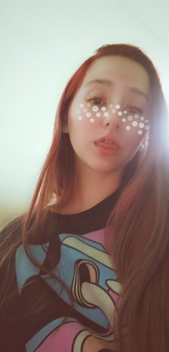 CovertGoddess's tweet photo. 👽👽👽#dropacidnotbombs #420friendly #stonergirl #cutegirl #daddysslut #ddlg #daddyslilgurl #bored https://t.co/wzy7iVQidx