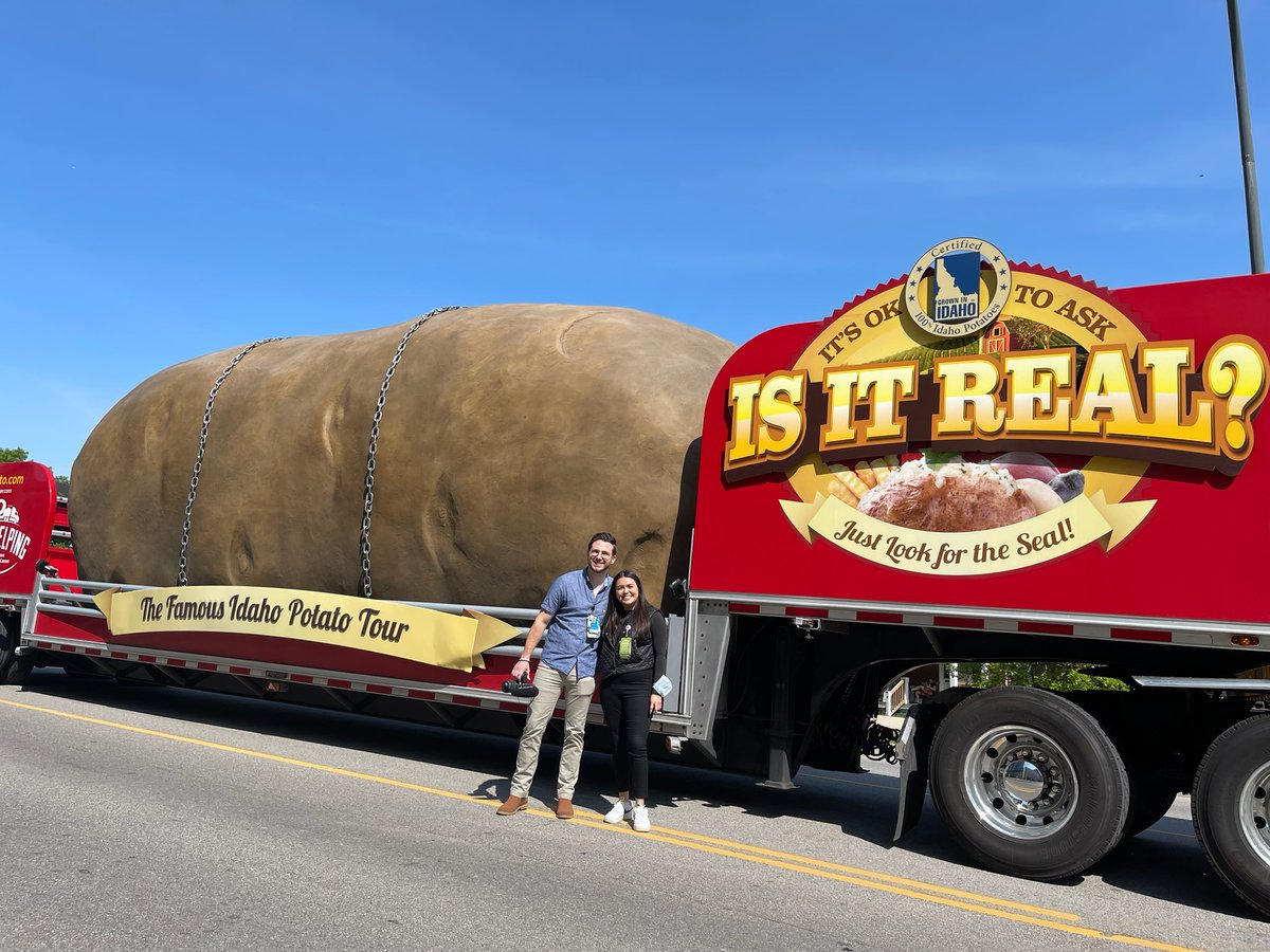 WKID33's tweet photo. What a mashing day! @BigIdahoPotato @RyanFoundation @CincyChildrens https://t.co/wdbCwIk9m4