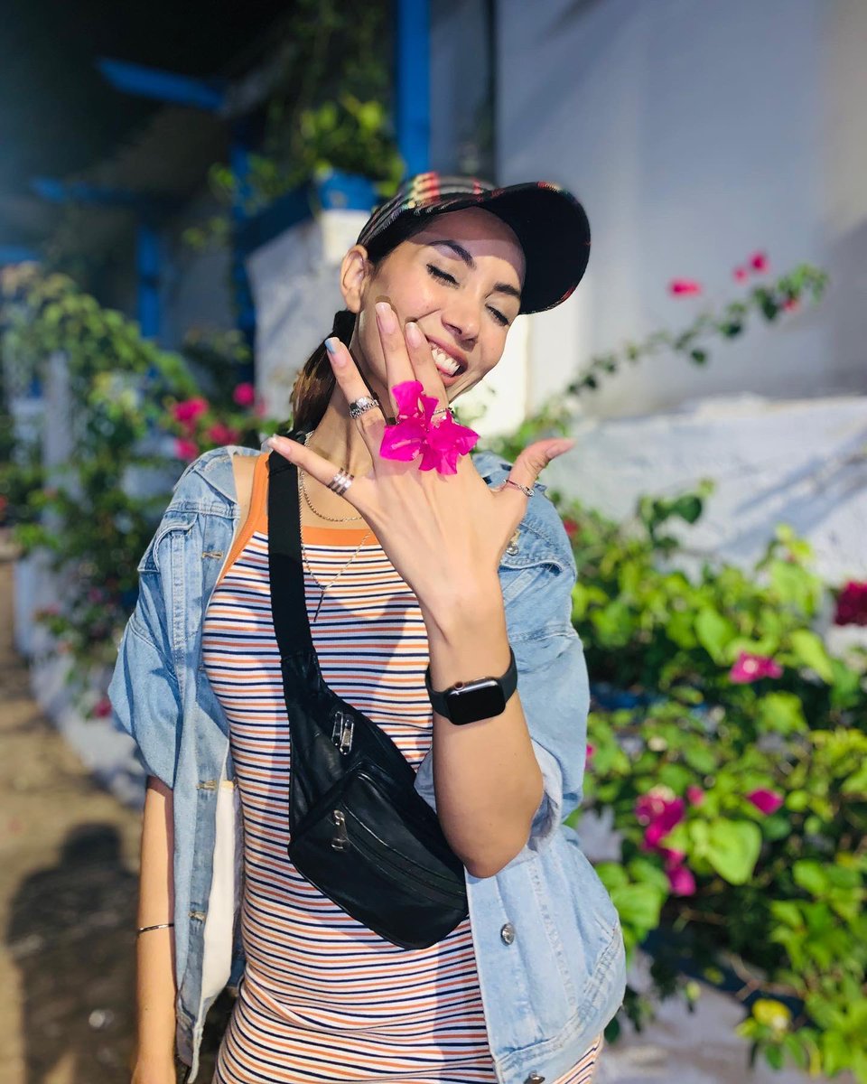 KratikaSRajput's tweet photo. Hey girl I just love to see you like this..!!♥️🦋

#love #Trending #Twitter #kratikasinghrajput https://t.co/FfWyLAbOBq