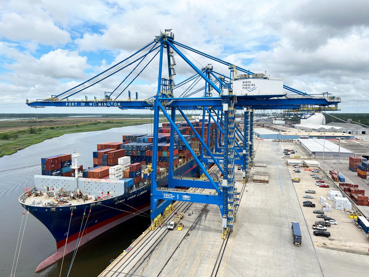 NCPorts's tweet photo. Today both the @cmacgm Libra and the #IndependentContainerLine (ICL) Independent Quest are at berth at the Port of Wilmington. Six cranes (3 Panamax & 3 Neo-Panamax) are working to make over 2300 container moves. #ncports #portofprogress https://t.co/rd9hmiVw8C