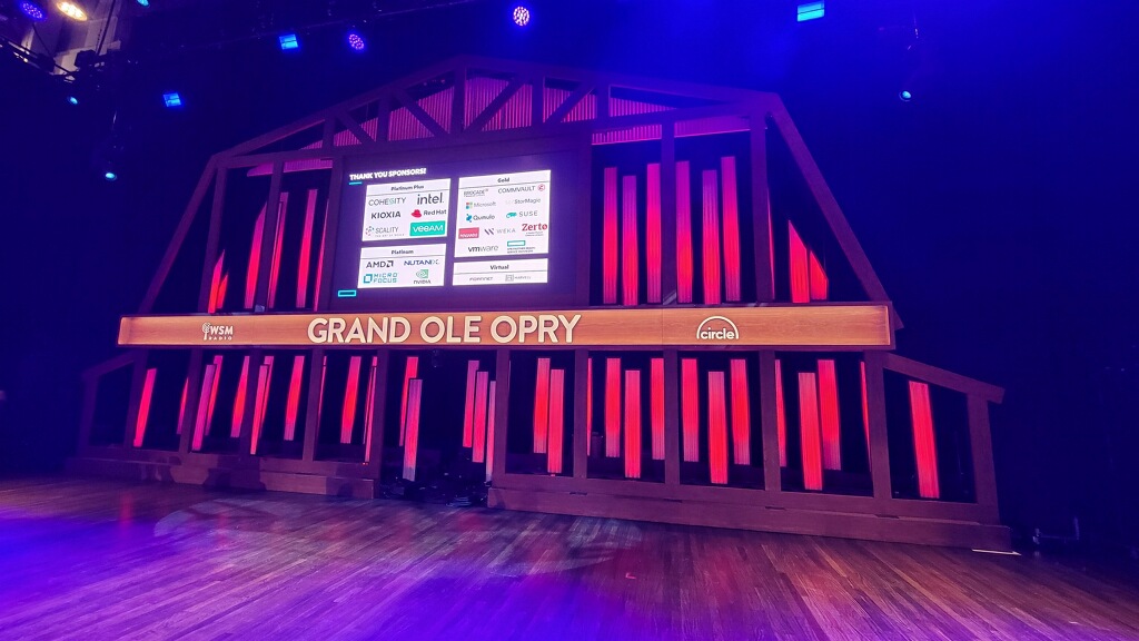 miketindal's tweet photo. Great week of partnership in Nashville at #HPEAspire with Antonio and team! Big thank you to #HPE and our entire #MicroFocus team. #hpegreenlake #hybridcloud #collaboration https://t.co/7grhB9zhAs
