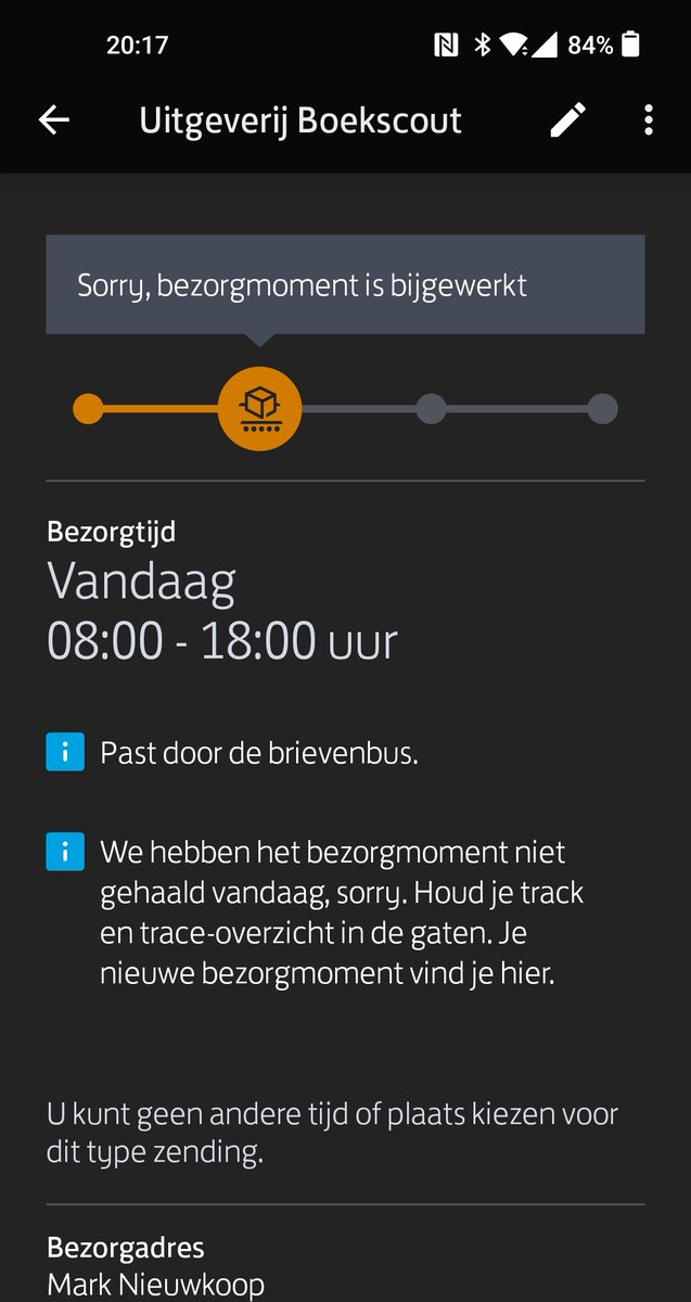 mnieuwkoop's tweet photo. @PostNL al 2 dagen wachten op een brievenbus pakketje van @bol_com. En elke keer wordt het bezorg moment uitgesteld. Ook de gewone brievenpost wat in de app staat, wordt totaal niet bezorgt. Hoe kan dit? Dit kan toch niet. https://t.co/4JxlgyGclk