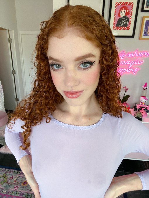 I&rsquo;ll be going 👾LIVE👾 on chaturbate soon! If you&rsquo;d love to join me hit the link 👇🏻   https://t.co/oUbRuLhrd0<a href="/tag/staystrapped"class="tags"><span>#staystrapped</span></a>