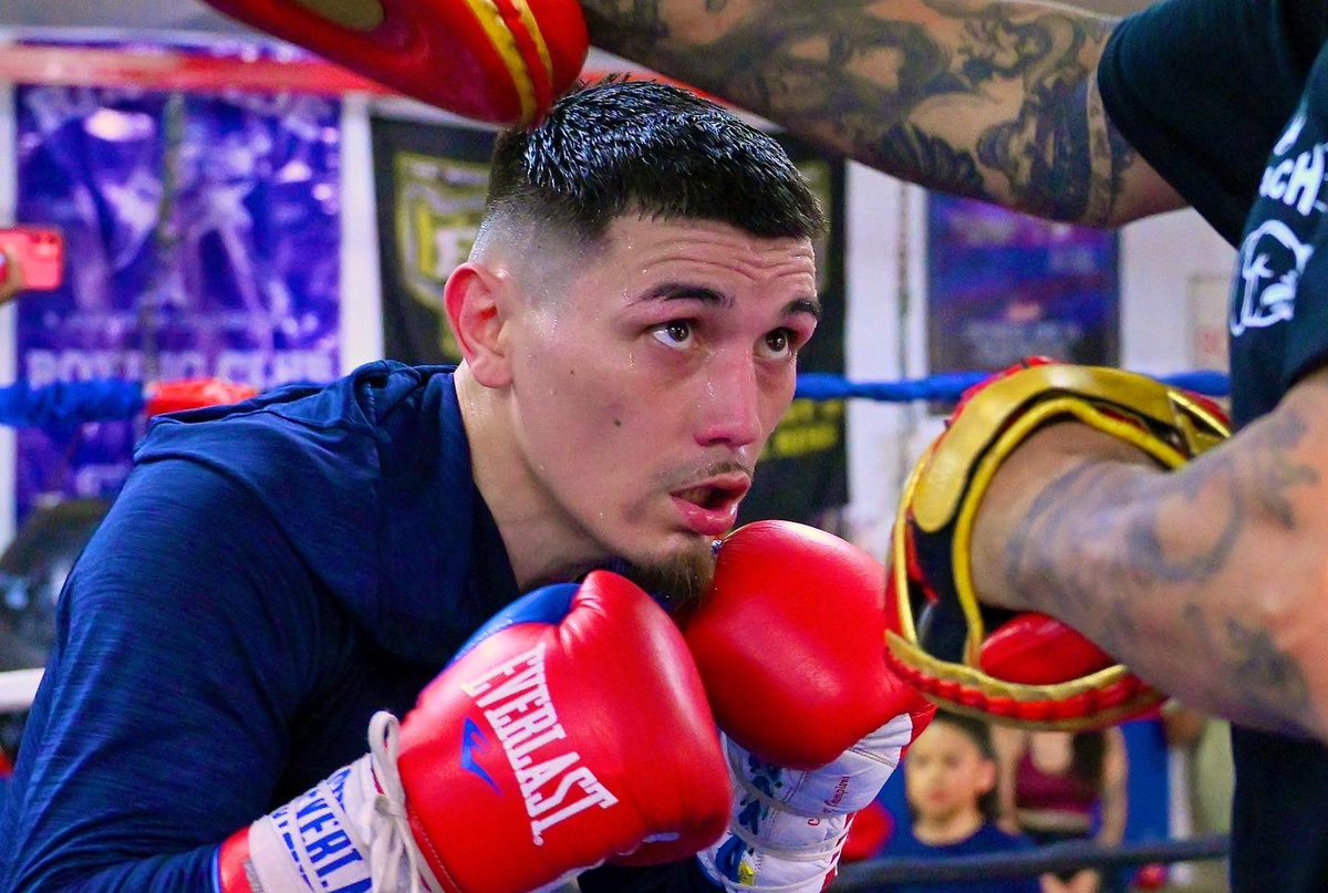 #dallasown Ray Ximenez puts his (19-2-0) vs the (7-13-1) record of Houston's  Eric Manriquez this Saturday evening at the Factory in Deep Ellum. 

#kingdomboxing