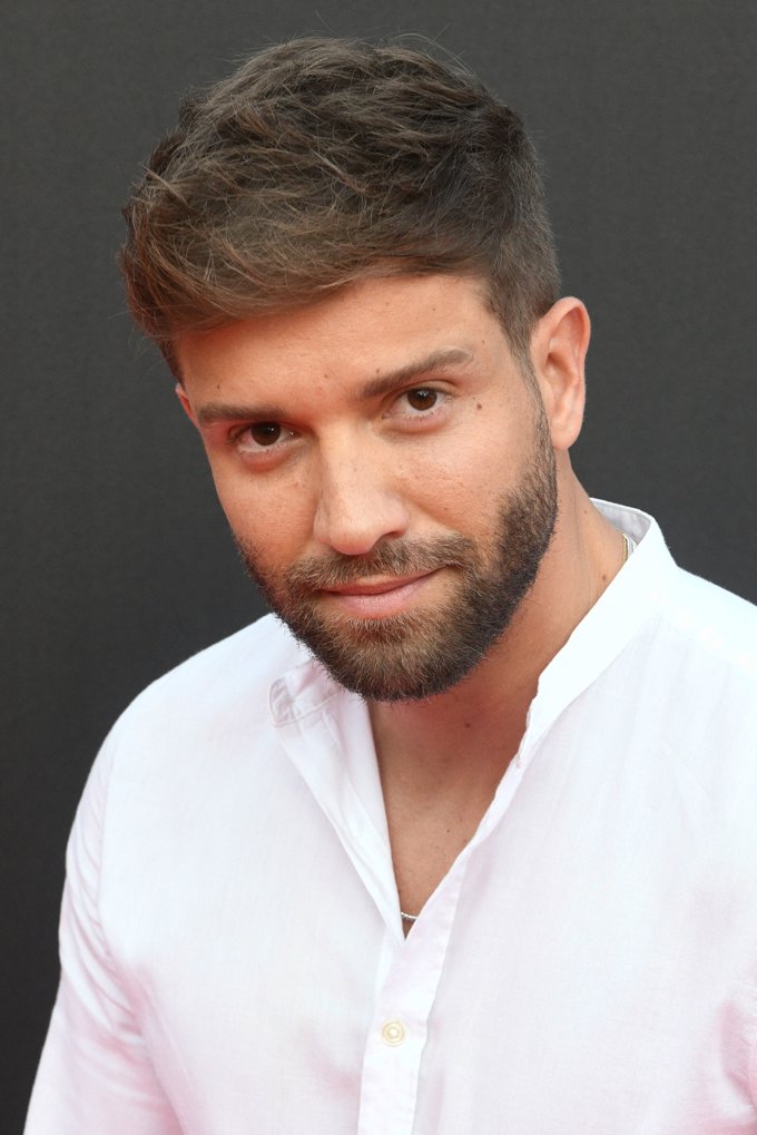 LunaShely's tweet photo. No sabía que necesitaba ver a Pablo Alborán con camisa blanca siempre, 🥺🥰 este es el tweet. 🤍 https://t.co/JB5PCdKkXk