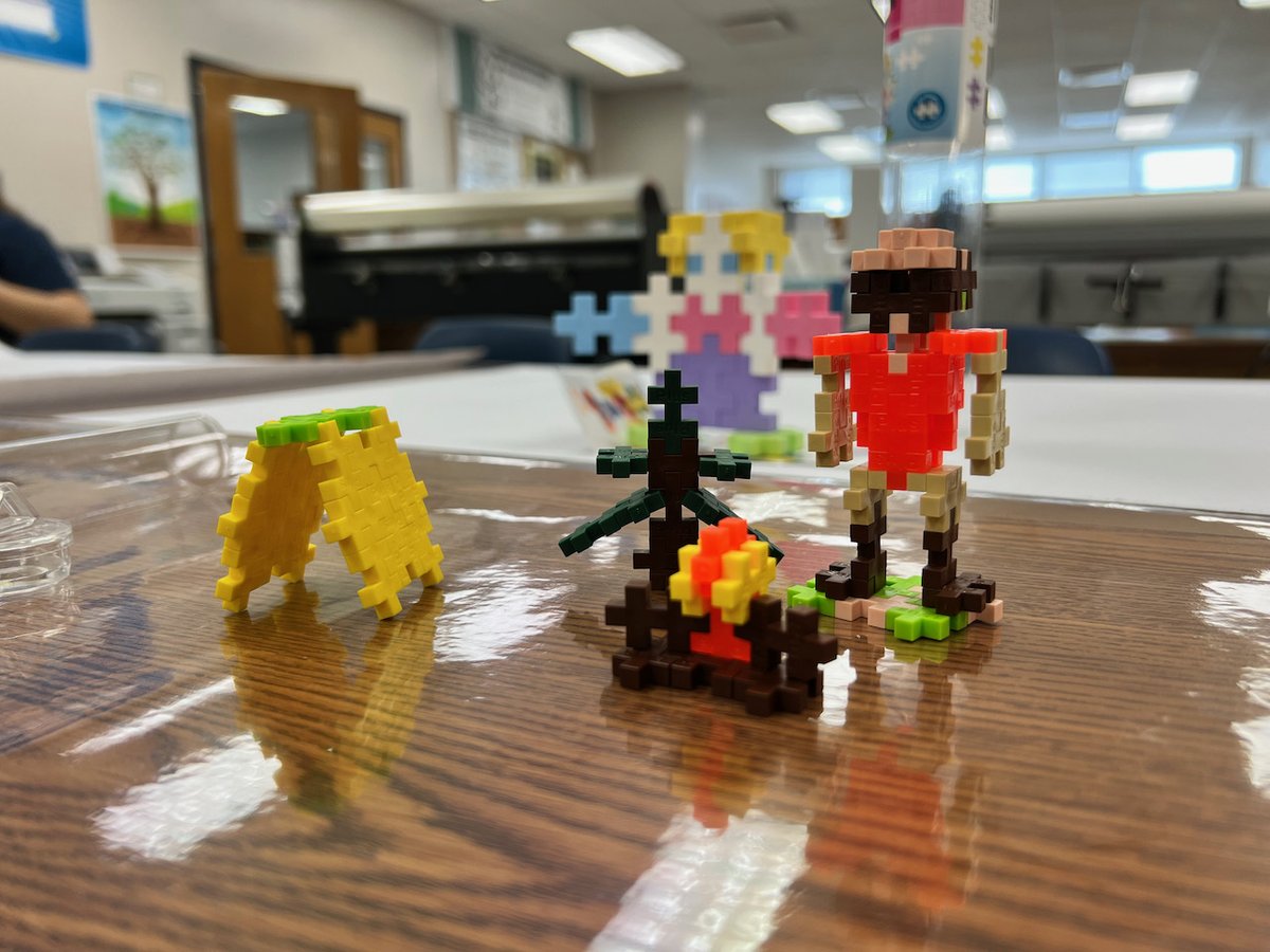 NISDTeachLearn's tweet photo. Have a seat in the Resource Room and let us know what you think of some new items we could be selling. Your input is valuable. ♥️♥️ #WhatsHappeningAtNAC #LetsTeachAndLearnNISD #BeLegendaryAtNAC #BeLegendary https://t.co/U09D0pICGW