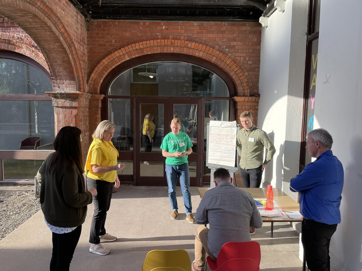 CGrounders7's tweet photo. Last bit of sun - Not the last bit of laughs 🤪 #AmChamHackers #AmericanChamber #CoffeeGrounders #ChaseTheSun☀️ https://t.co/GoDoaxtPg1