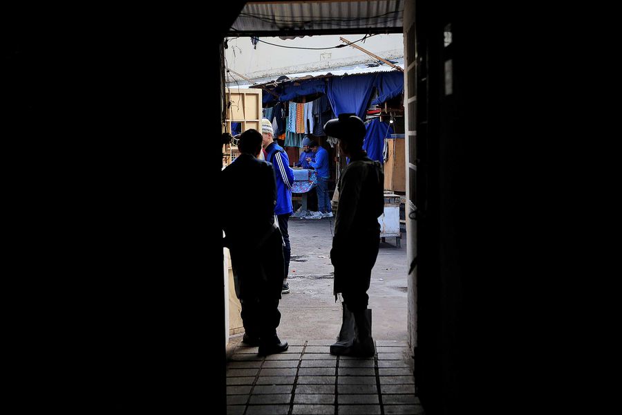 latercera's tweet photo. Aumento de la delincuencia: tres voces, desde la cárcel, explican el porqué https://t.co/ySVHhcegka https://t.co/TfB216jZ6E