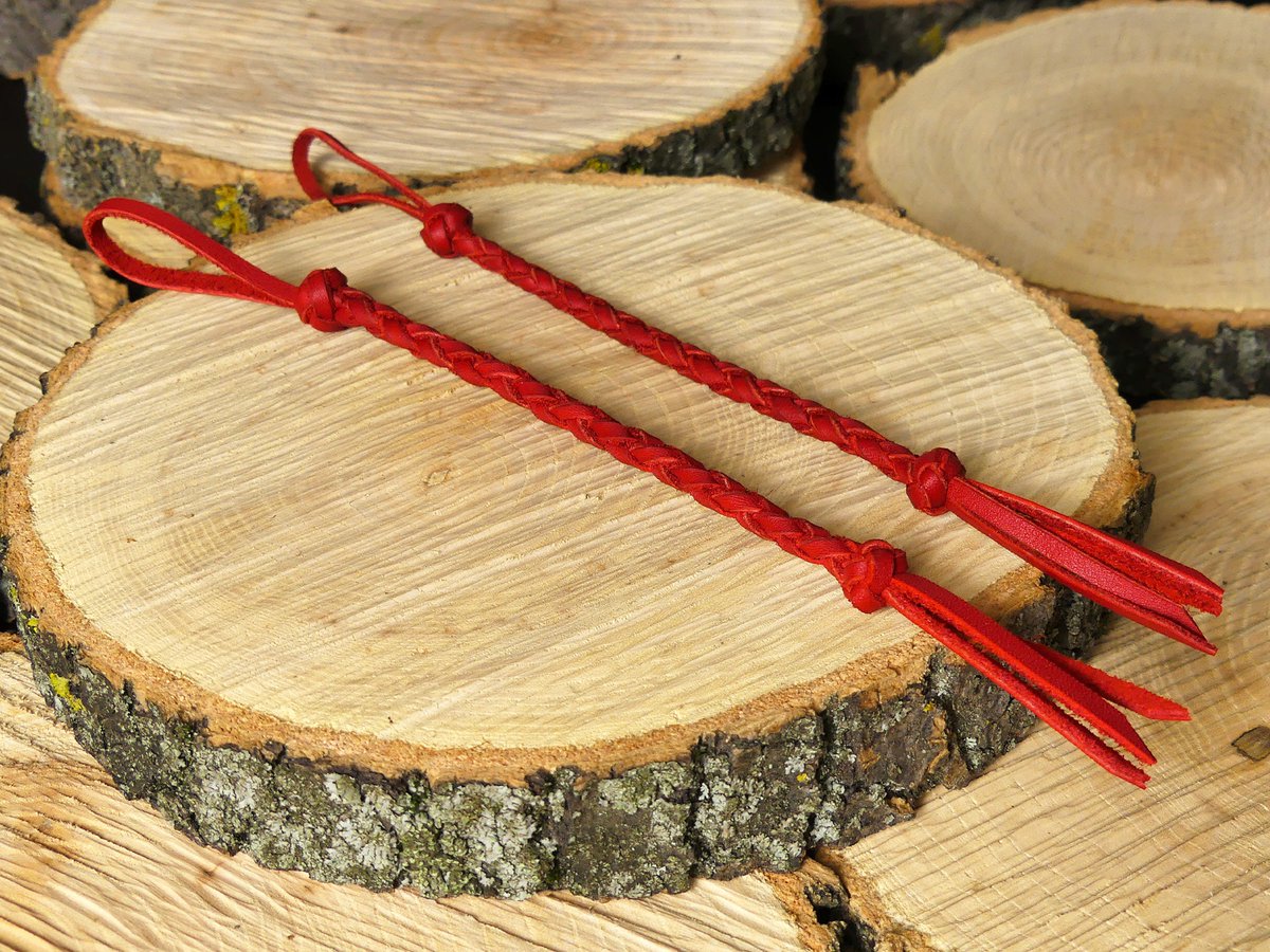 peterleatherpe1's tweet photo. Excited to share the latest addition to my #etsy shop: Red leather knife short lanyard, Custom leather key chain for women, https://t.co/2ubXMNMI8H #red #knifelanyard #leatherlanyard #keychainlanyard #shortlanyard #handmadelanyard #keylanyard #leatherkeychain #customke https://t.co/A42IIaGaFn