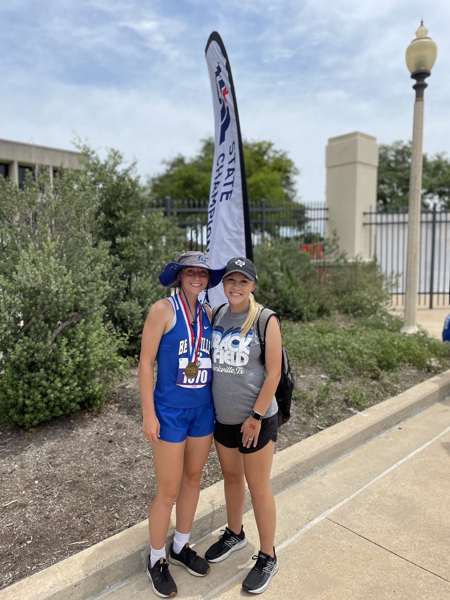 AHarris2023's tweet photo. 3rd at STATE!!!! I just want to thank all of my coaches for believing in me. I also want to thank my family for always cheering me on, especially my mom and my aunt. They always push me to be the best. And to my brothers, thank y’all for being a role model for me. I love you all. https://t.co/FM7ueaZTwi