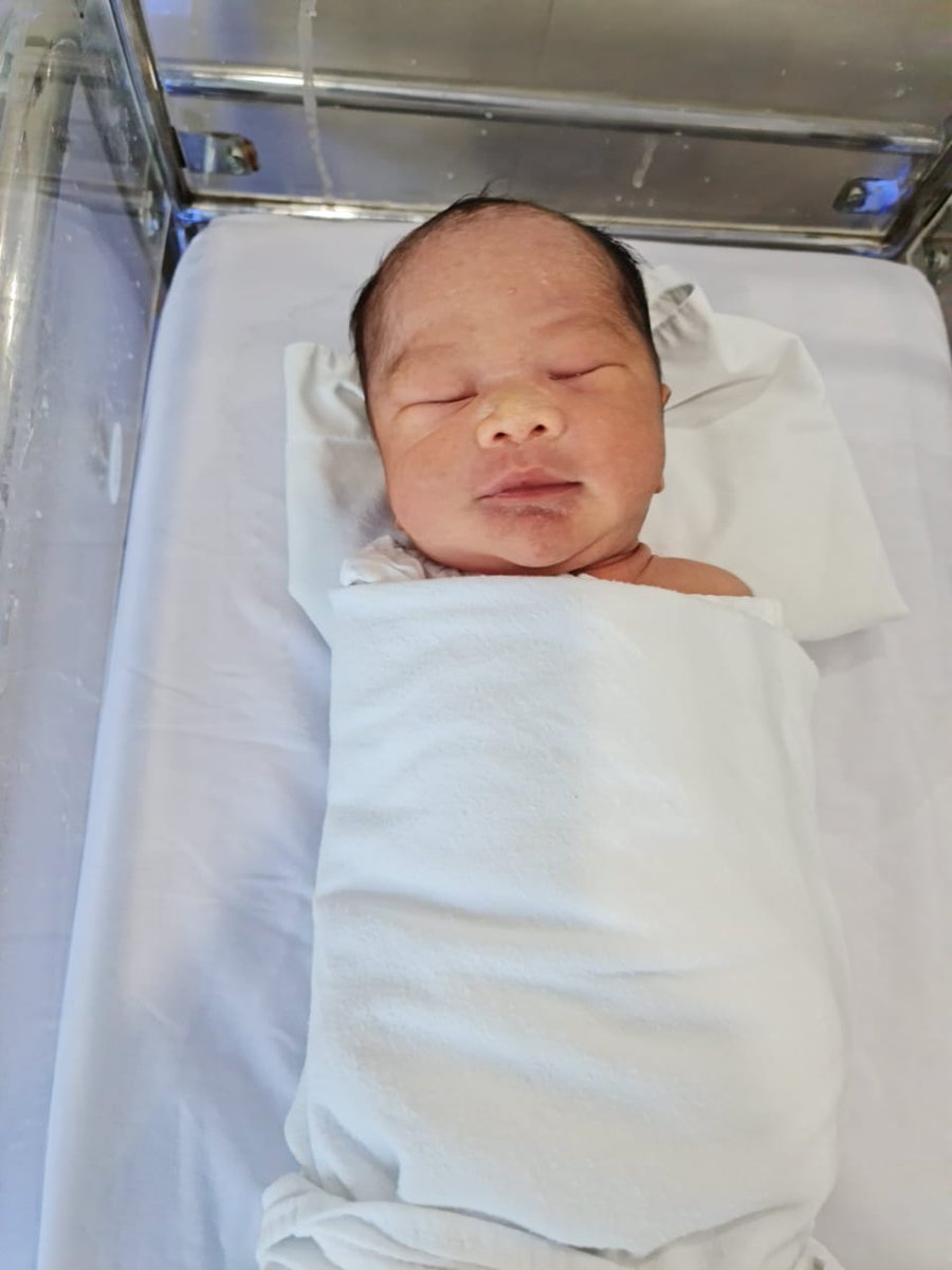 aaiiuucahya's tweet photo. Baby number two... 😘😘😘 https://t.co/0W24AG6pHx