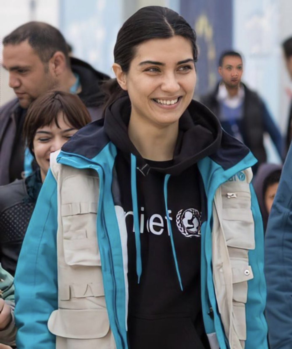 Tuba Büyüküstün 🇽🇰 tweet media