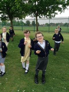 Y1OLOL's tweet photo. Year 1 enjoyed trying a pain au chocolat to celebrate finishing the end of our Geography project all about the UK and different countries! @OLOLCPrimary https://t.co/xjRzAauOBg