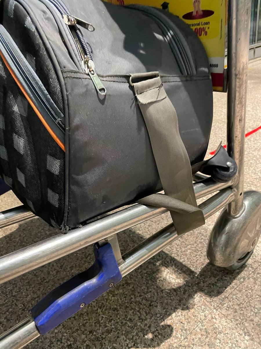 reddy_radar's tweet image. @GoFirstairways 
Check these images. I'm near your ticketing counter in Hyderabad Airport RGIA. No one is responding properly for this damage caused. 
#FailedService