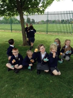 Y1OLOL's tweet photo. Year 1 enjoyed trying a pain au chocolat to celebrate finishing the end of our Geography project all about the UK and different countries! @OLOLCPrimary https://t.co/xjRzAauOBg