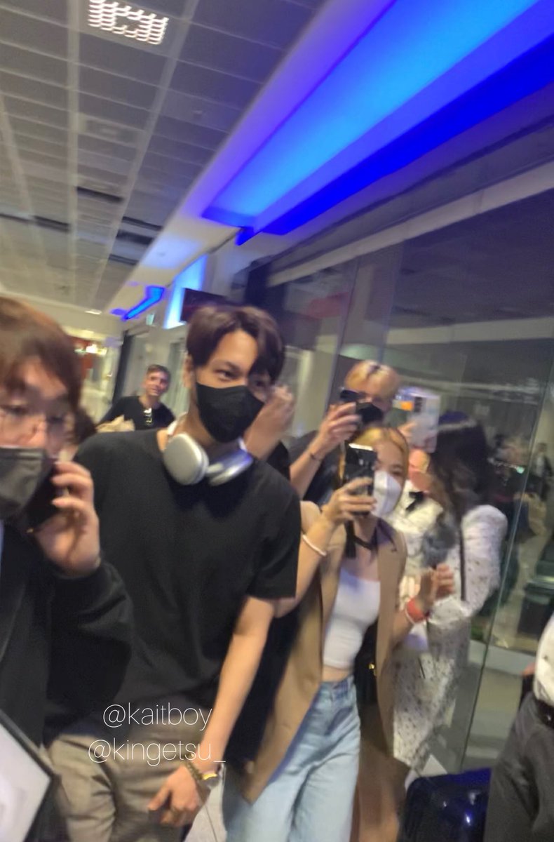 kingetsu_'s tweet photo. I can’t believe Jongin was right in front of me. I would have NEVER EVER thought I’d be this close to him one day 😭🤍 https://t.co/2SiSP1wMce
