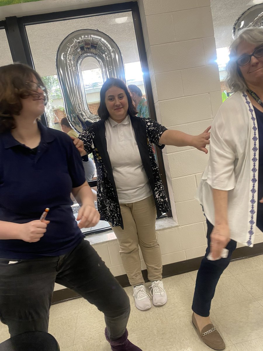 Our seniors spent time at Caminiti enjoying a graduation celebration 🎉 Sure looks like it was a lot of fun…even for the adults 🤗