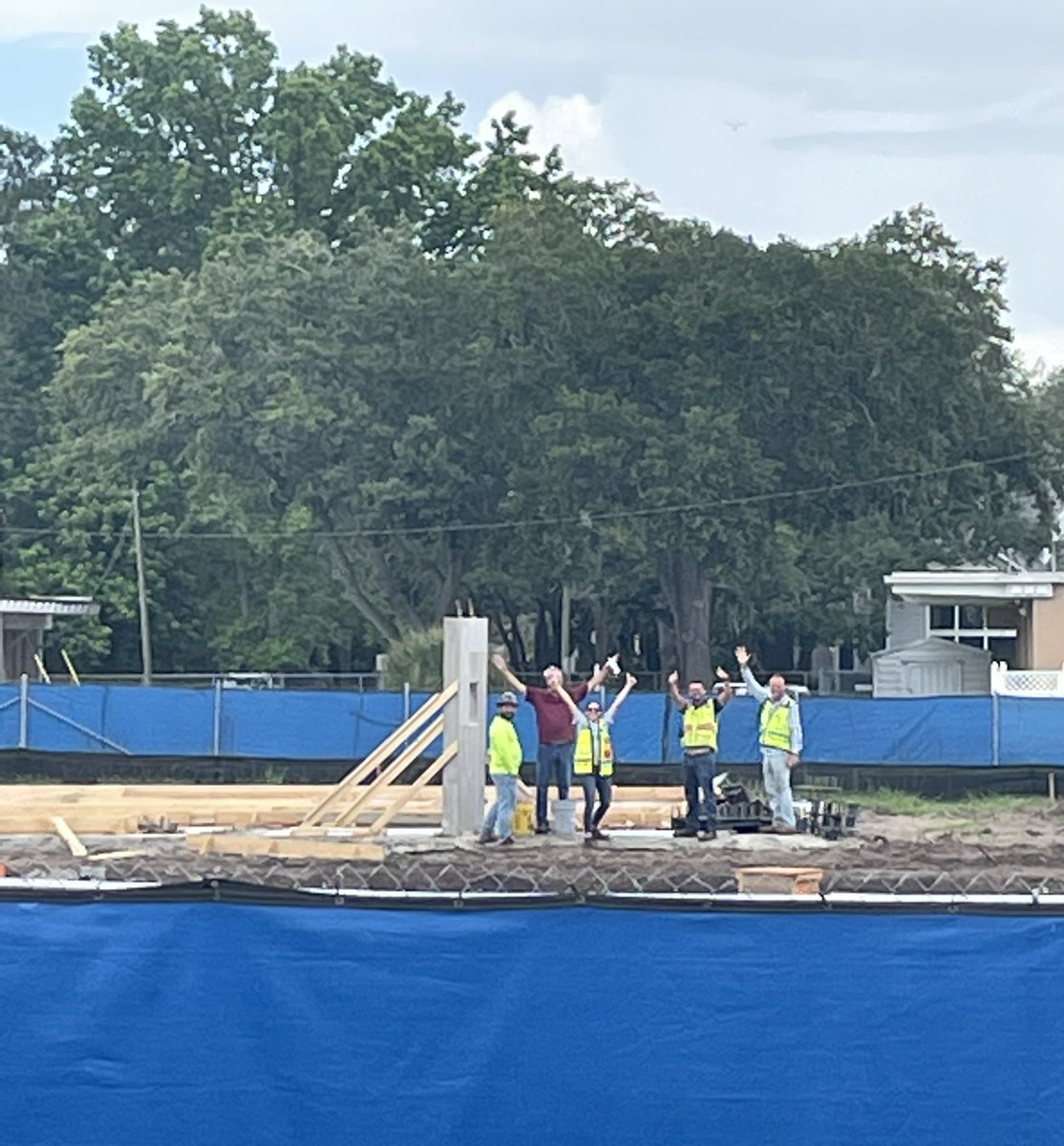 Drumroll please…the first wall is UP on our new school 🙌🙌🙌 So exciting to see the progress 😀
