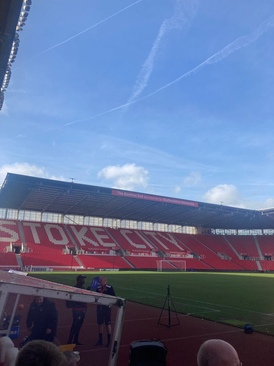 rainhillhigh's tweet photo. Pleasure to watch the ESFA Champions Cup Final this evening at Stoke City. Huge congratulations to Olivia Roberts and all the Knowsley/St Helens girls on their hard fought victory against Swansea! #rainhillfootball https://t.co/veiywucVKV